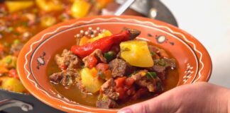 Кухар розповів, як легко приготувати закарпатський бограч