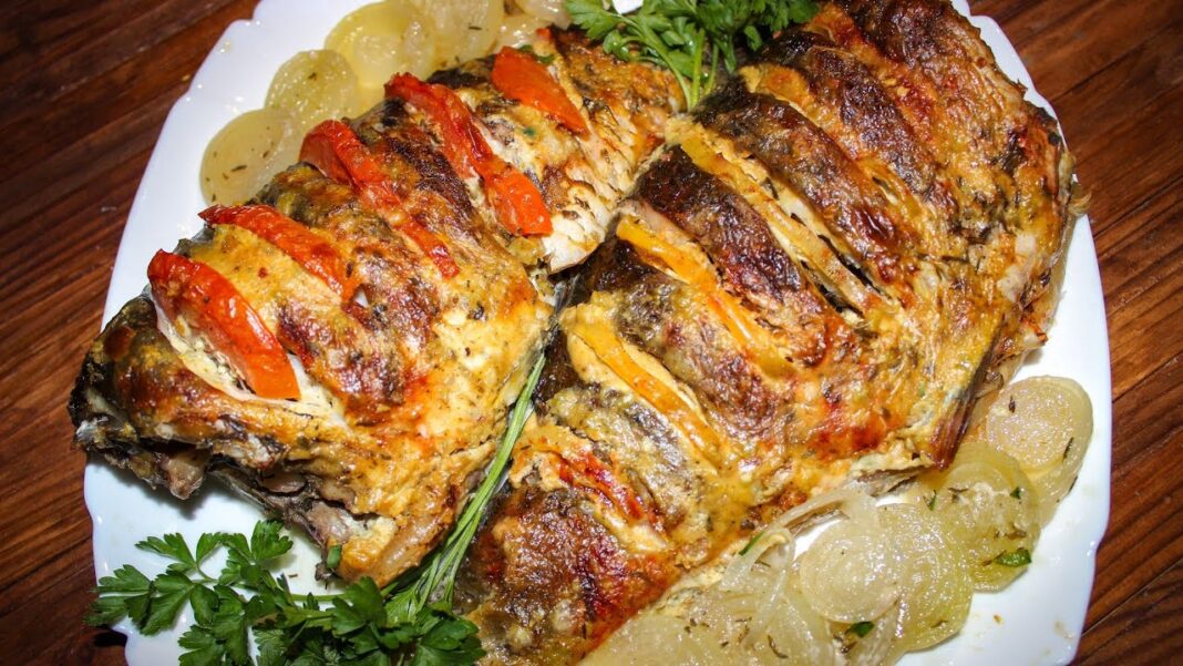 Вишуканий рецепт приготування запеченої риби: виходить ніжна і ароматна