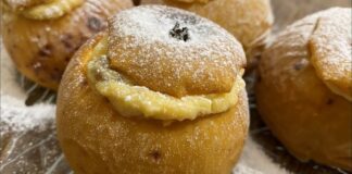 Шеф-кухар розповів рецепт соковитих запечених яблук з сиром