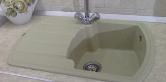 Експерти розкрили секрет: як швидко очистити раковину без зайвих зусиль