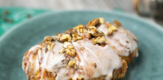 Кондитер пояснив, як готувати українську закручену випічку