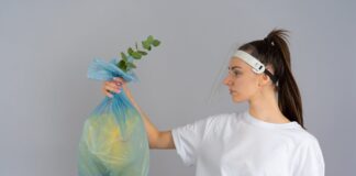 Як швидко та ефективно позбутися неприємного запаху зі смітника 