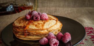 Поради шеф-кухарів: як правильно приготувати млинці