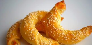 Рогалики з сиром і часником