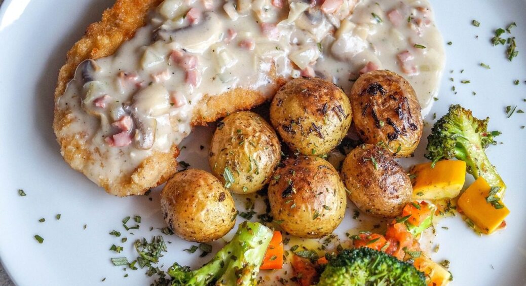 Готую філе свинини тепер тільки так: найкращий та найлегший рецепт з сиром, який прийде до смаку всім 