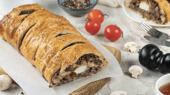 Рецепт смачного індичого рулету в листковому тісті Рецепт смачного індичого рулету в листковому тісті