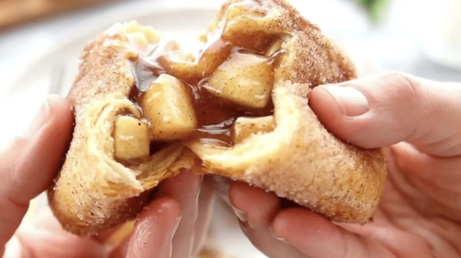 Рецепт смачних яблучних трубочок