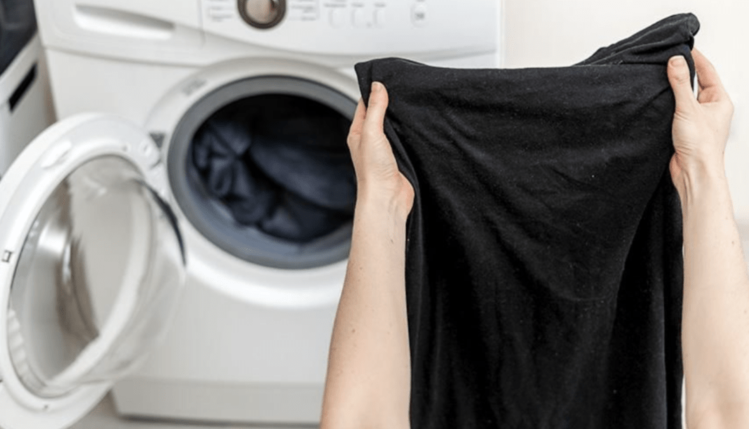 Як правильно прати чорні речі 