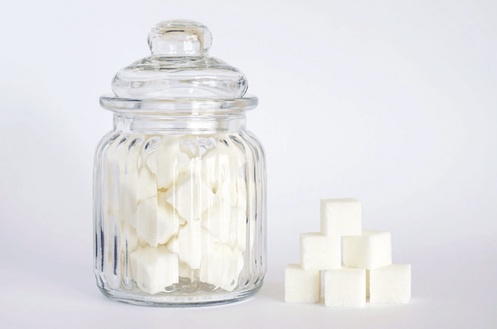 Як правильно зберігати цукор в домашніх умовах
