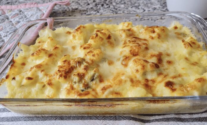 Кулінари поділились рецептом запіканки з картоплі під сиром Кулінари поділились рецептом запіканки з картоплі під сиром