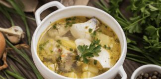 Класична рибна юшка за 15 хвилин часу