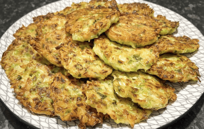 Рецепт смачних оладків з капусти для великої родини