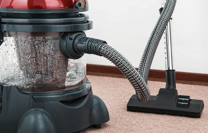 Як правильно очистити килим від пилу 
