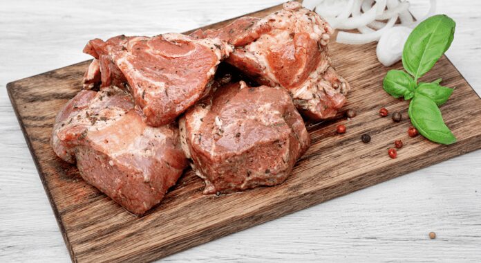 Експерти розповіли, як обрати мʼясо на Новий рік 