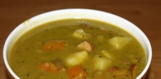 Кухар розповів, як смачно приготувати пісний гороховий суп
