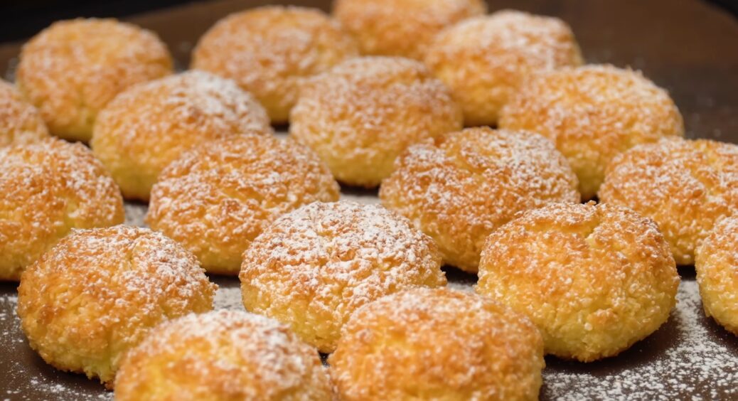 Десерт за 15 хвилин – це можливо: рецепт хрусткого та смачного печива з горішками з простих інгредієнтів 