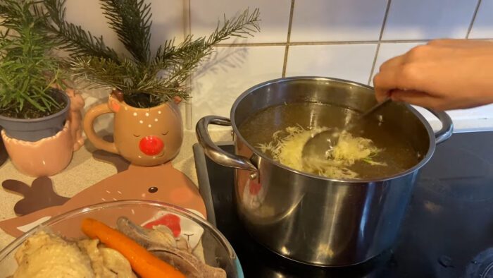 Господині розповіли, на якій частині мʼяса краще варити холодець