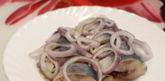 Як досолити оселедець, якщо він не готовий