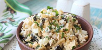 Смачний салат із тунцем та яйцями 