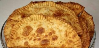 Простий рецепт домашніх чебуреків із м'ясом