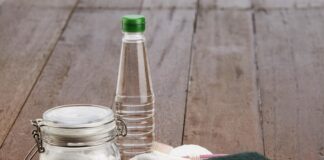 Господині поділилися способами, як використати столовий оцет