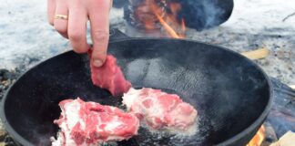 Господині розповіли, як за 10 хвилин розморозити м'ясо