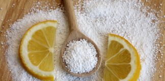 Як очистити дерев'яний посуд на кухні