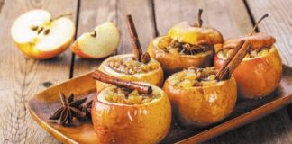 Як приготувати смачні печені яблука із медом та горіхами: рецепт 