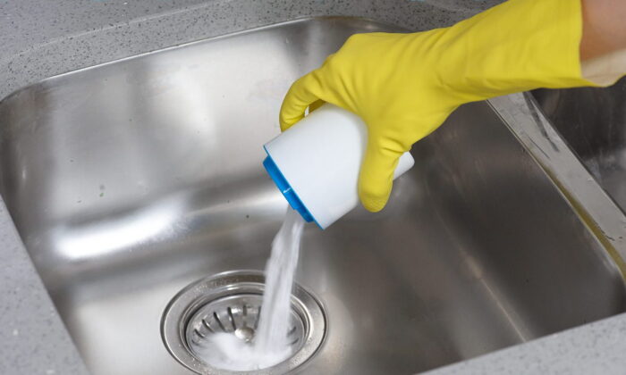 Експерти розповіли, як швидко очистити мийник на кухні, щоб він залишився цілим – безпечний спосіб