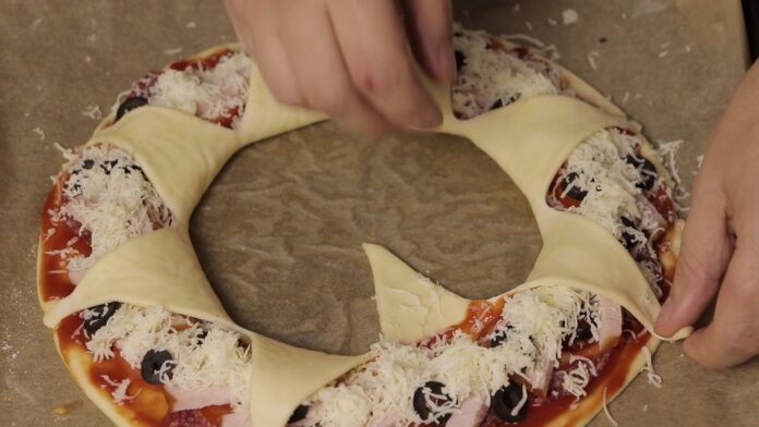 Рецепт смачної піци незвичайної форми