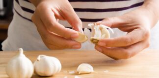 Яка користь часнику та як правильно його їсти