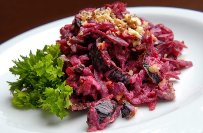 Рецепт смачного салату з овочами