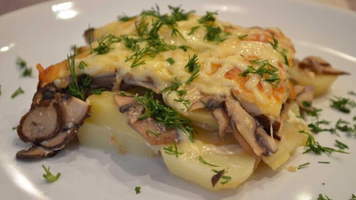 Рецепт французької картоплі з грибами