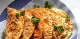Рецепт хрустких чебуреків із м'ясом