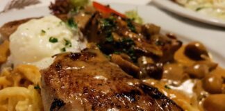 Як приготувати філе індички з горіхами: поживний рецепт