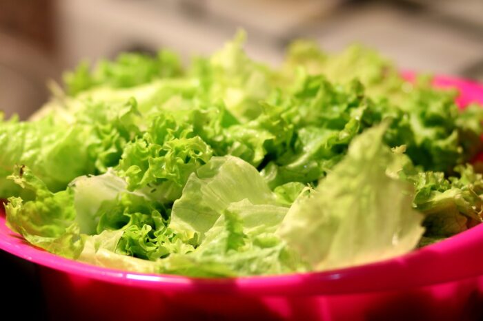 Рецепт експрес-салату з пекінки та огірків: просто і смачно