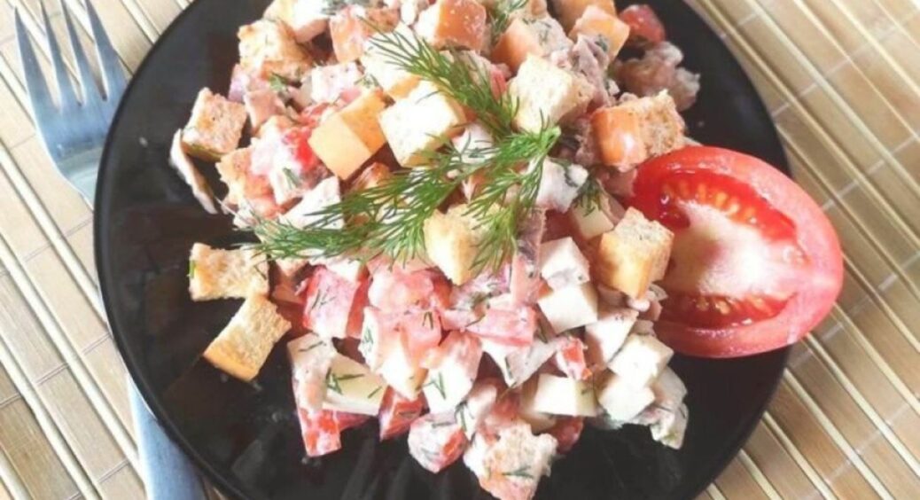 Ця “Оленка” сподобається навіть свекрусі: приготувала такий салат на свято та отримала купу компліментів 