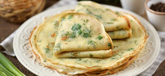 Як приготувати смачні солоні млинці: поради від господинь 