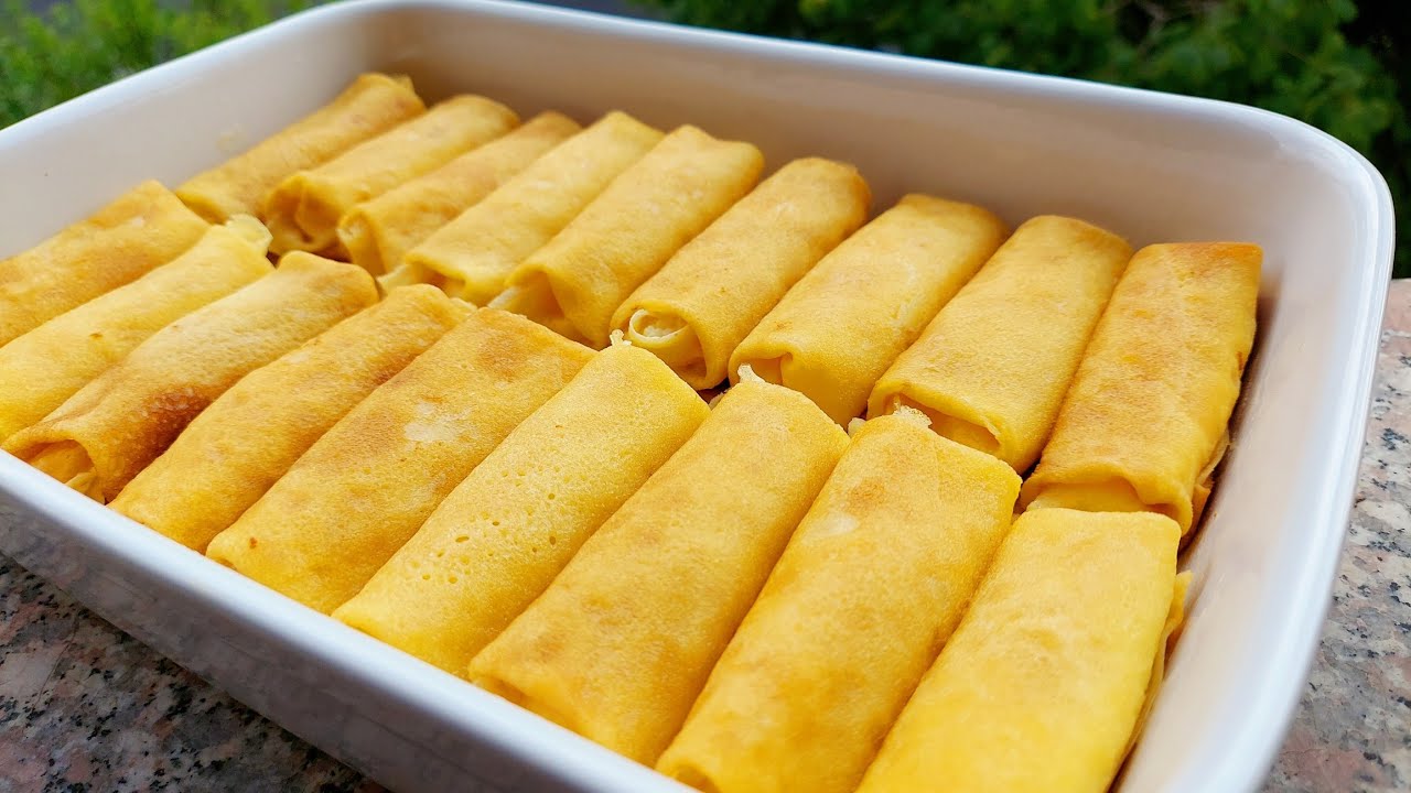 Господині розповіли, як правильно смажити млинці на налисники 