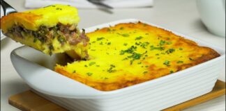 Кухар розповів, як зробити ліниву запіканку з картоплі та фаршу