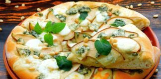 Оригінальний рецепт піци з грушею та блакитним сиром