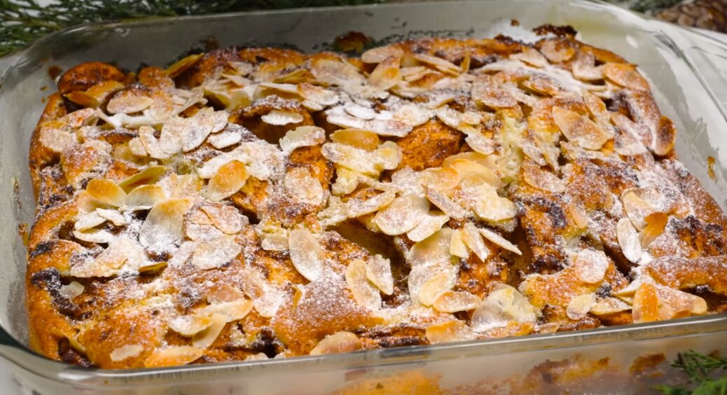 Тепер мої кожен тиждень просять спекти цей норвезький яблучний кекс, що тане в роті: незаморочливий рецепт 