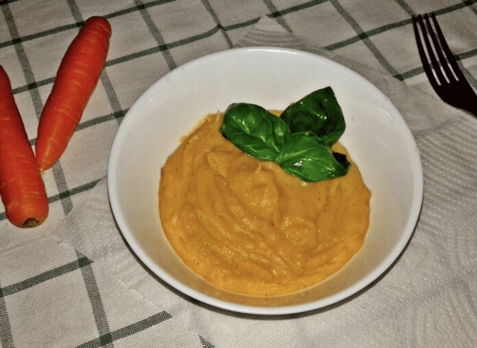 Простий рецепт морквяного пюре до мʼяса