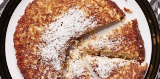 Рецепт яблучного пирога на пательні