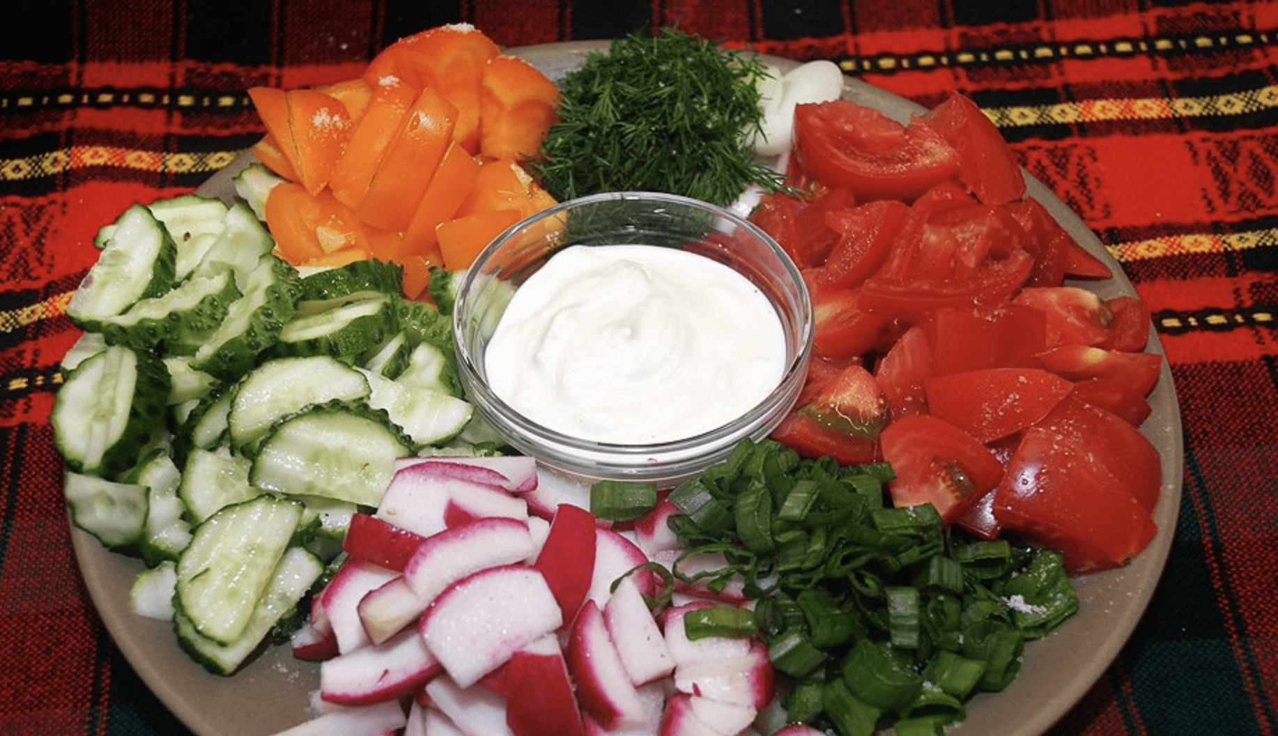 Рецепт весняного смачного салату