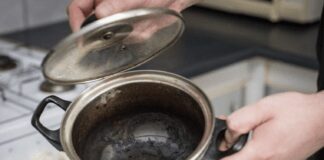 Як очистити каструлю від забруднень
