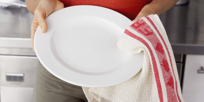 Ефективний спосіб миття посуд до блиску: поради експертів