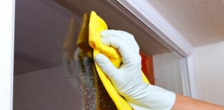 Експерти назвали грошову дату для прибирання перед Трійцею: приваблює добробут