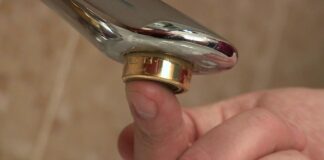 Як очистити сіточку на кухонному крані