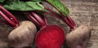 Городники розповіли, чим поливати буряки, щоб вони були солодкі  